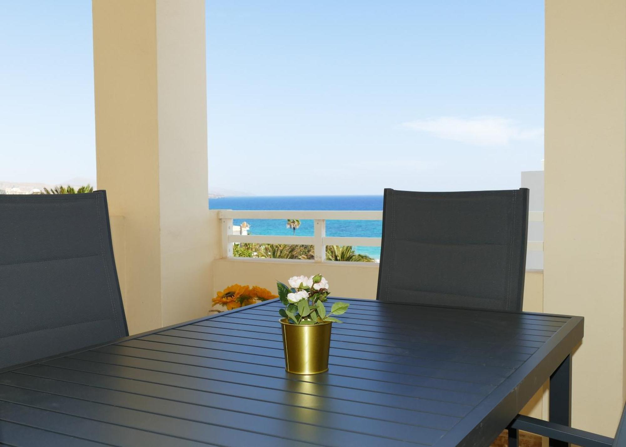 Blue Lagoon Apartment Коста-Кальма Екстер'єр фото